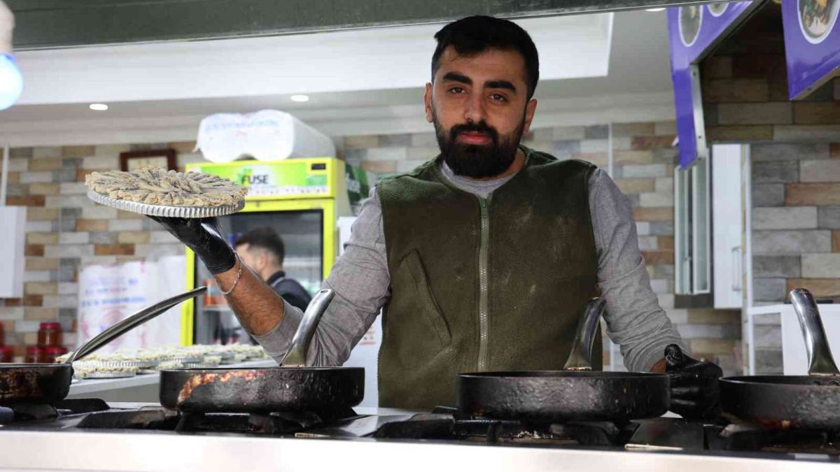 İki kardeş sırt sırta verip o işe girdi! Ucuza satıyor talep çok: Müşteriler almak için kapıda kuyruk oluyor