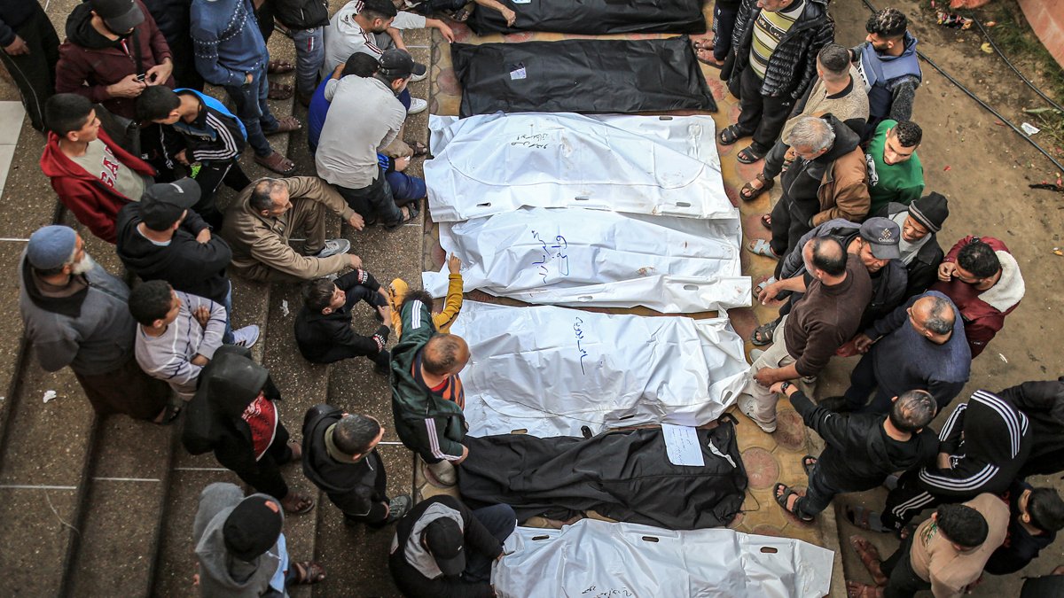 İsrail Gazze'ye gece boyu bomba yağdırdı: En az 45 can kaybı, onlarca yaralı...