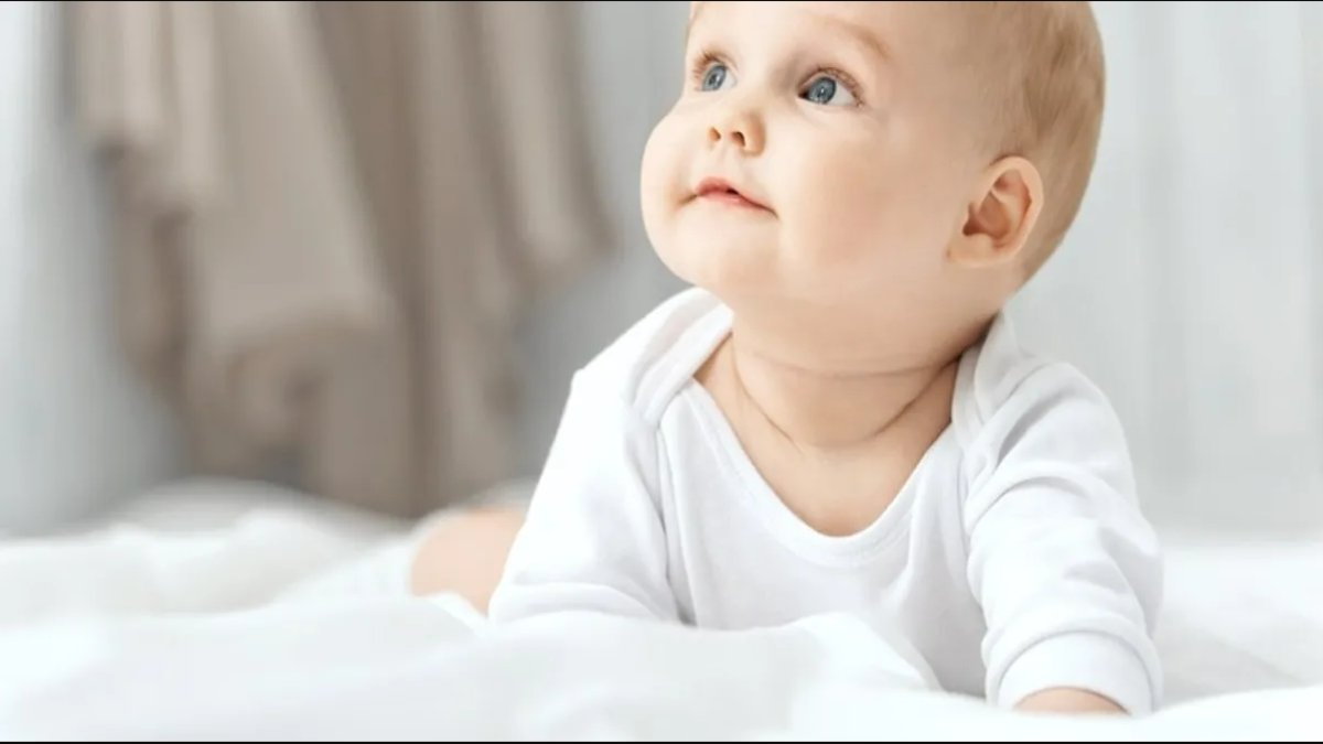 Bebekler Neden Kusar: Anneler İçin Kusma Sorunlarına İlişkin Kapsamlı Bir Rehber