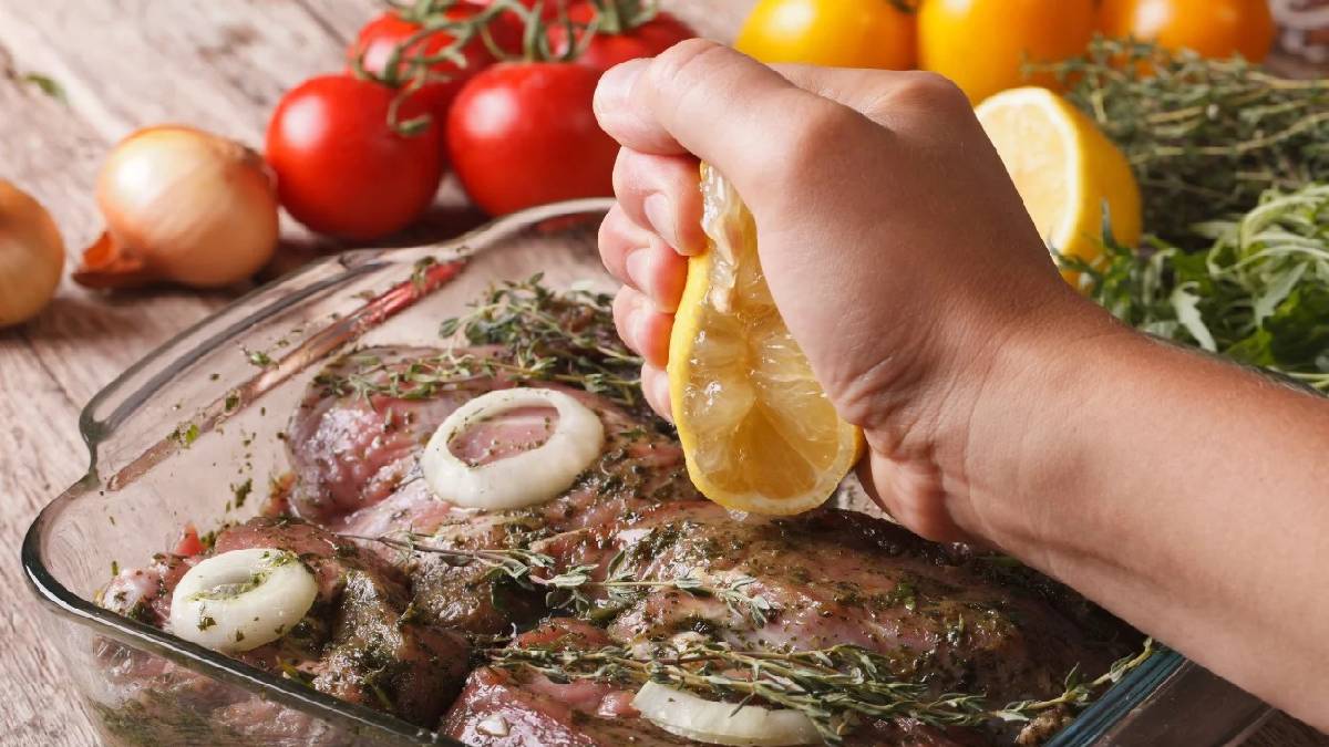 Kırmızı etin içerisine ekleyin! Hem hızlı pişiyor hem de yumuşacık oluyor