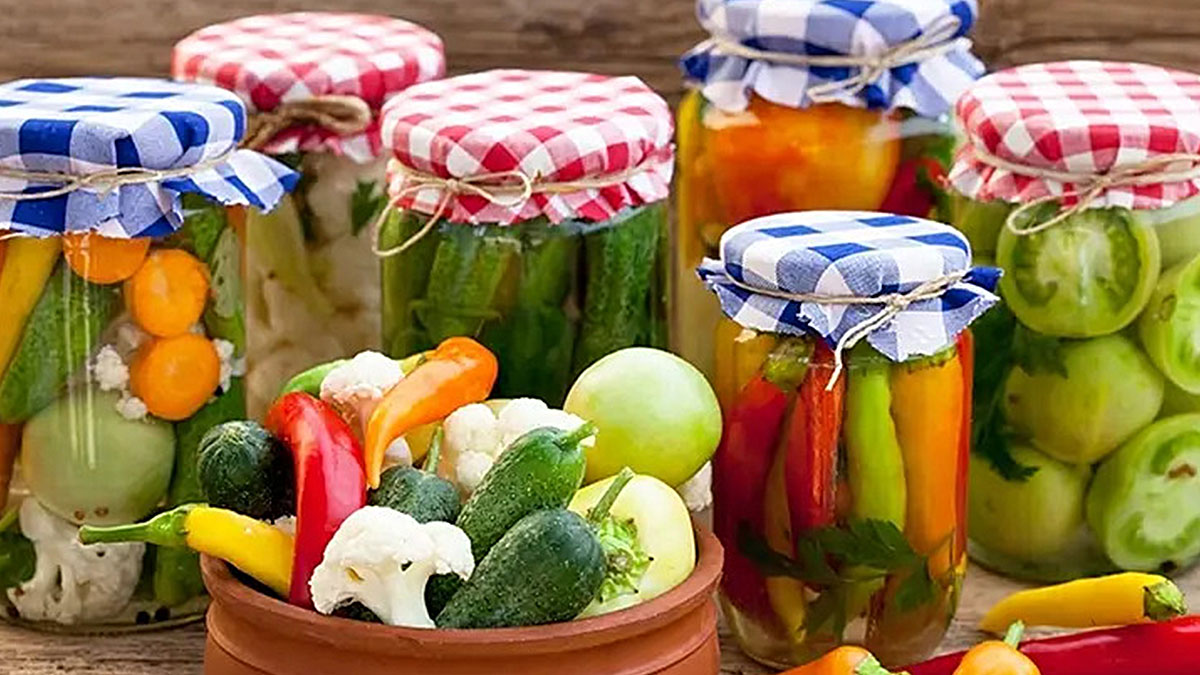 Dillere destan turşu yapmak meğer bu kadar kolaymış! Bu dört püf noktaya dikkat ederek turşularınıza lezzet katın