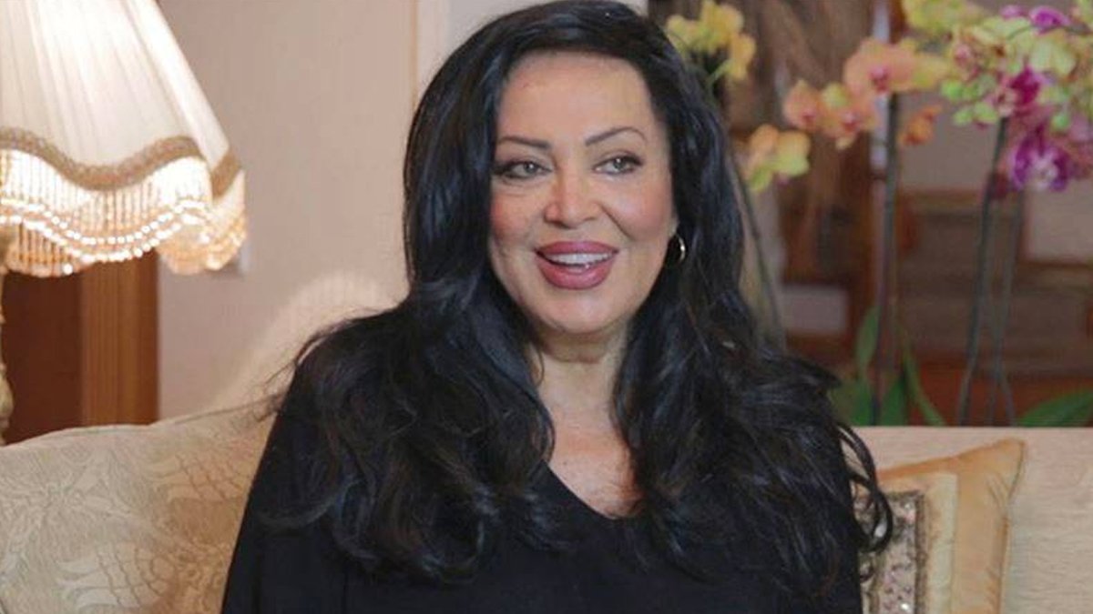 Türkan Şoray duygularına engel olamadı! "Ağlamamak için kendimi zor tutuyorum"