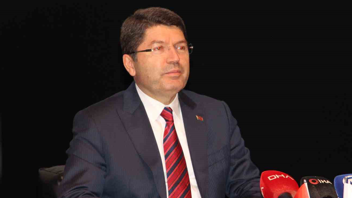 Bakan Tunç: 4 kişinin öldüğü kaza ile ilgili soruşturma başlatıldı