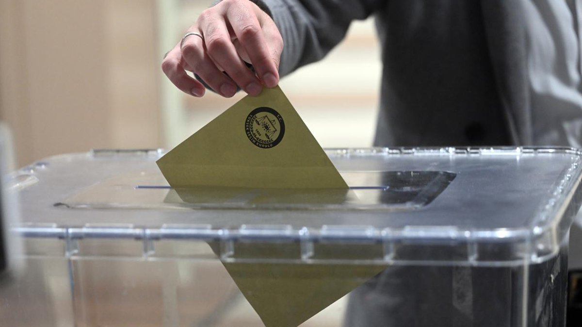 Resmi gazetede 35 partinin ismi yayımlandı: YSK Başkanı 36 demişti