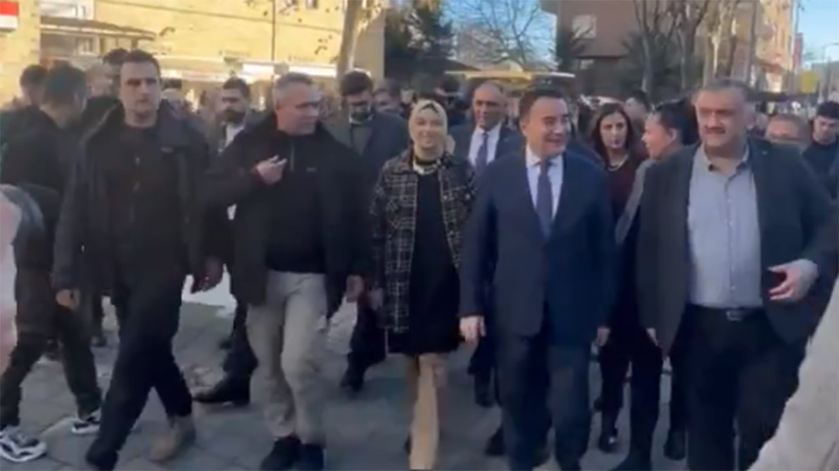 DEVA Partisi lideri Babacan'a cuma provokasyonu