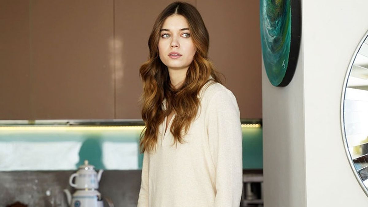 Afra Saraçoğlu'ndan 'Yalı Çapkını' fragmanına sert tepki: Bölümde Seyran yok galiba?