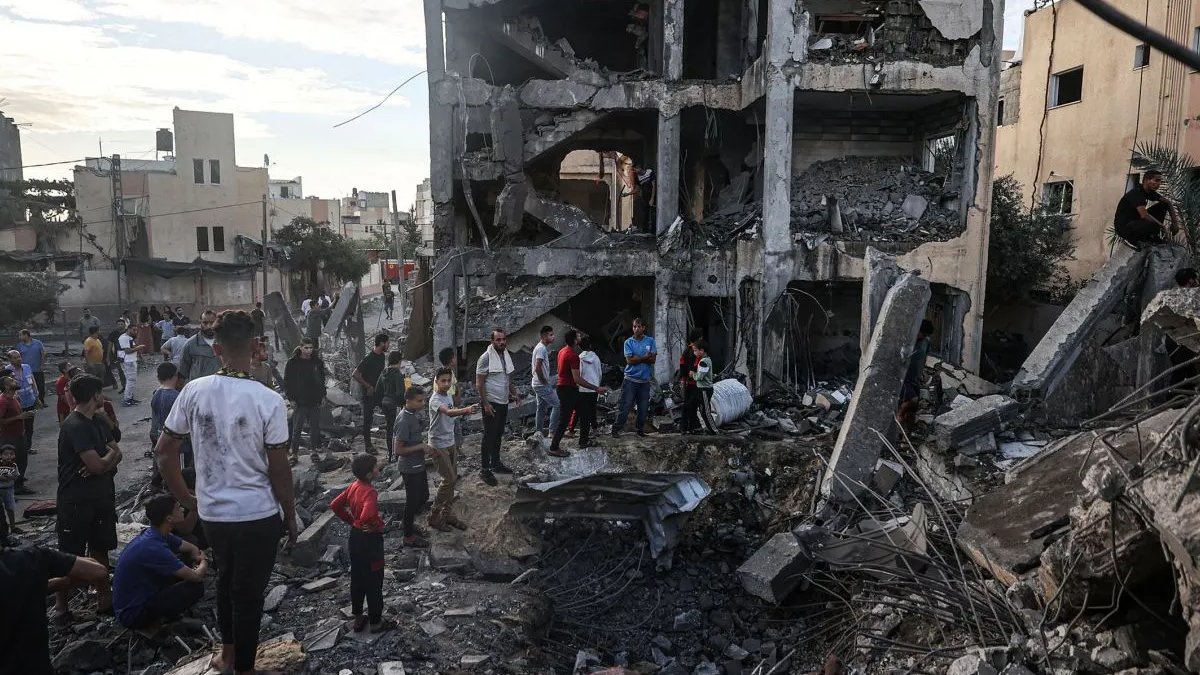 İsrail Han Yunus'taki evi vurdu: 18 ölü