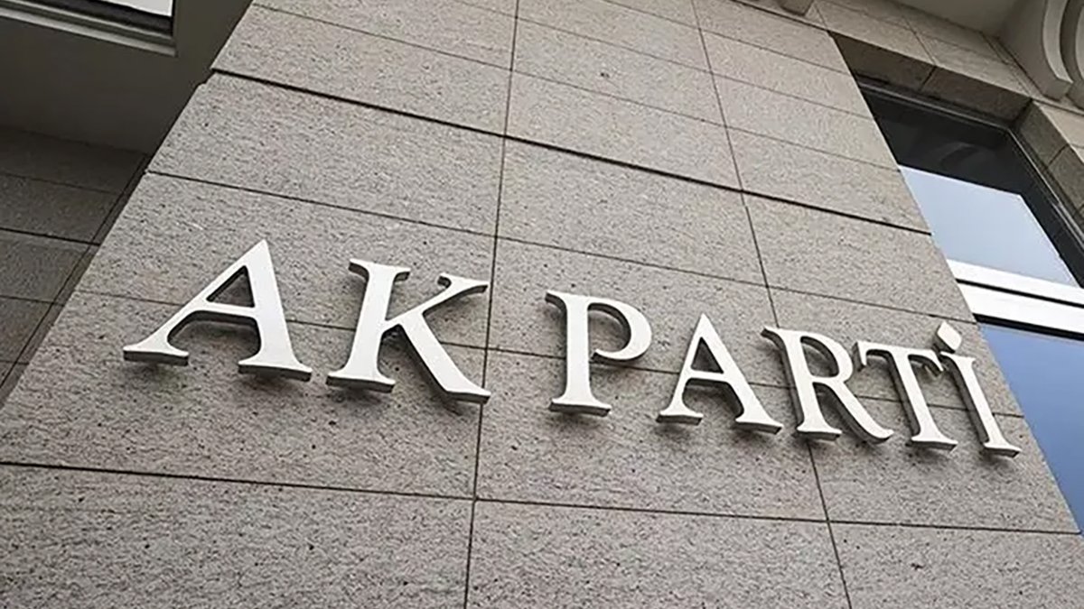 AK Parti'den seçim şarkısı: Azer Bülbül'ün o şarkısı yorumlandı