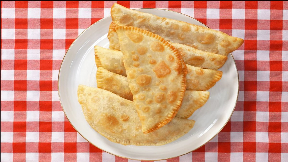 Çiğ Börek Tarifi: Lezzet Dolu Bir Anadolu Lezzeti