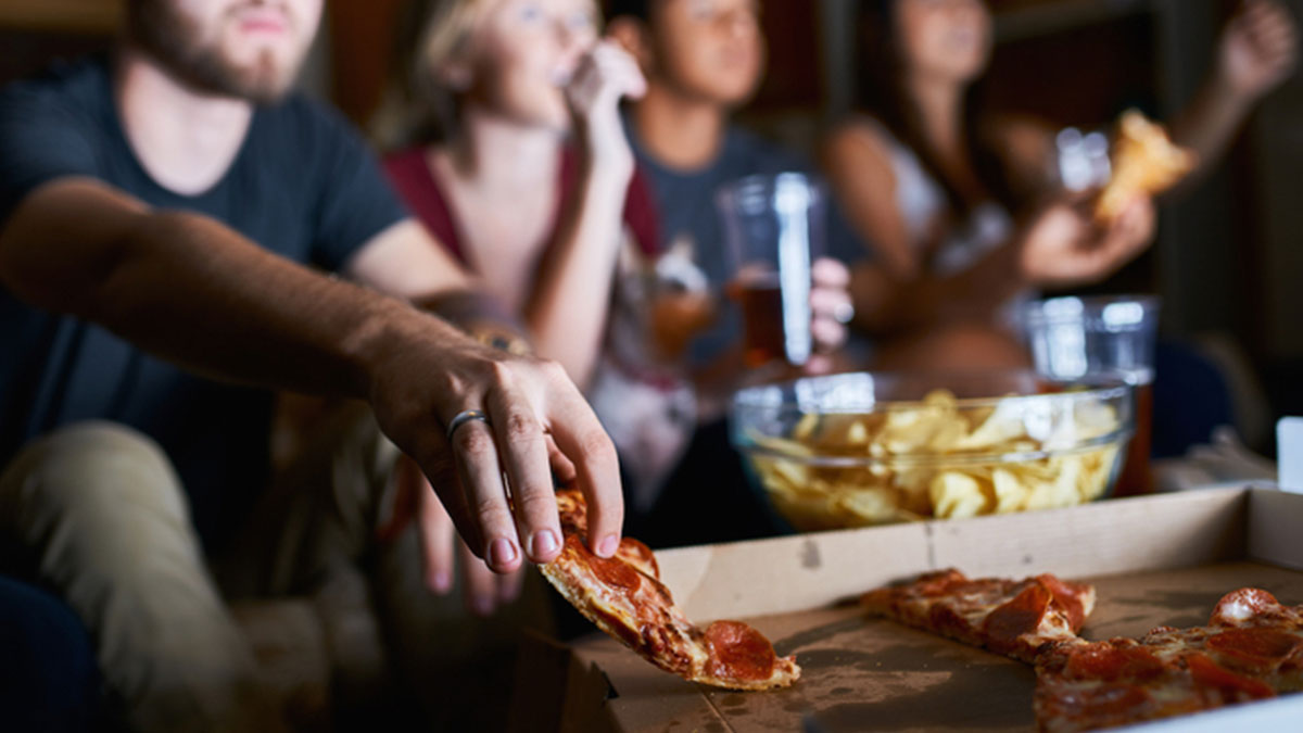 Araştırma 7 yıl sürdü: Bu saatlerde yemek yiyenlerde felç tehlikesi var! Bilim insanları kanıtlarıyla anlattı