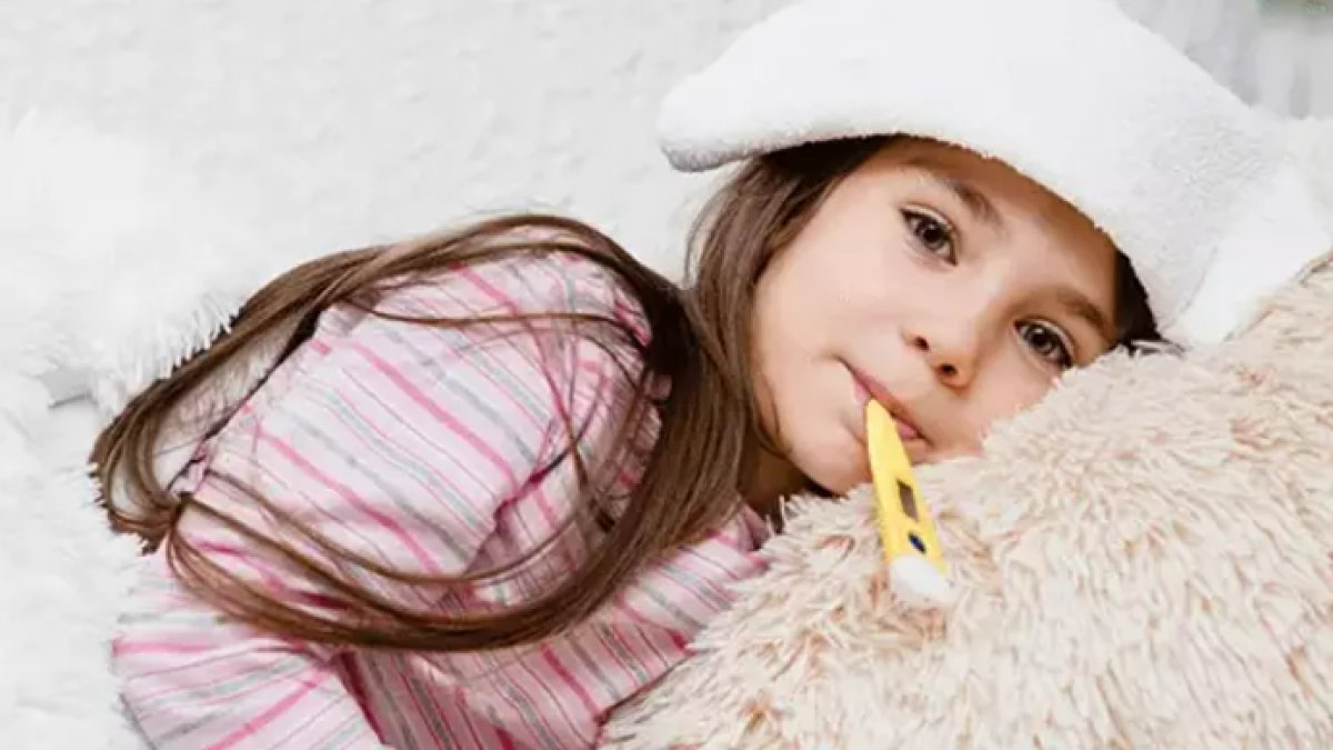 Çocuklarda Ateş Düşürme: Sağlıklı Yöntemler ve İpuçları