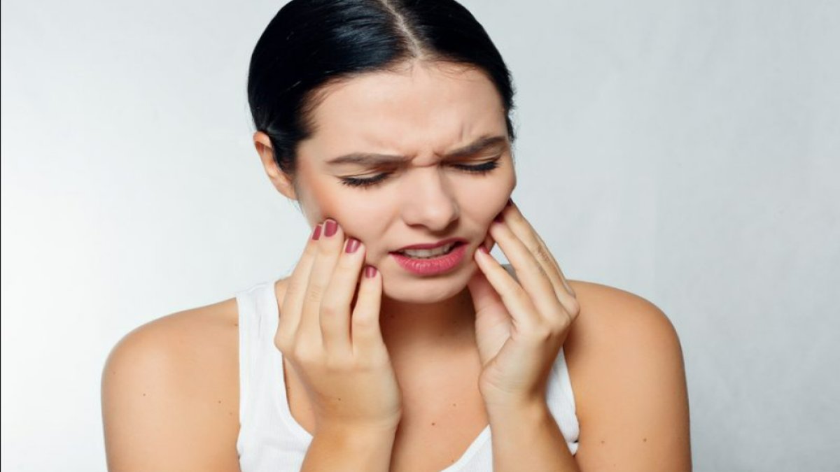 Çürük Diş Ağrısına Ne İyi Gelir: Ağrıdan Kurtulmanın Yolları