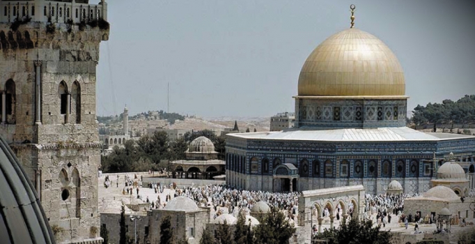 Yer ile gök arasında Kudüs