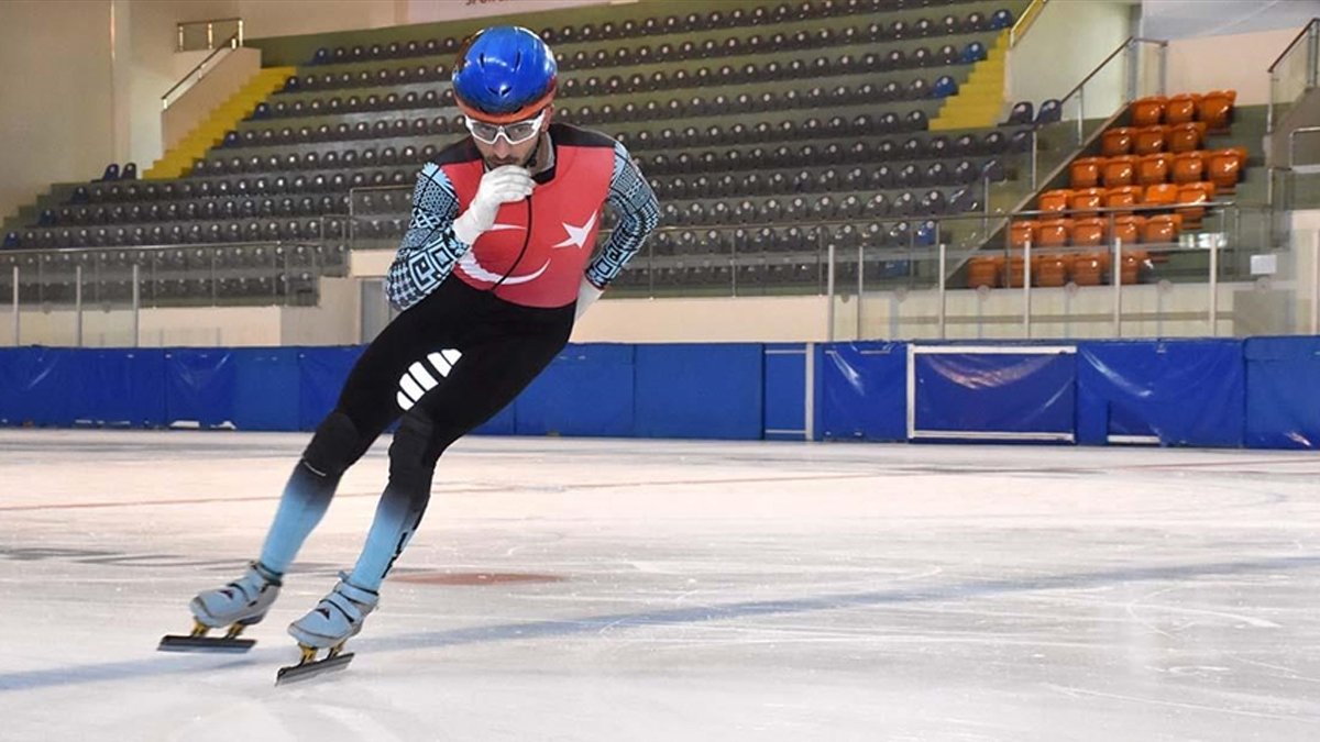 Milli buz patenci Metehan Atan Avrupa Şampiyonası'nda yarı finalde