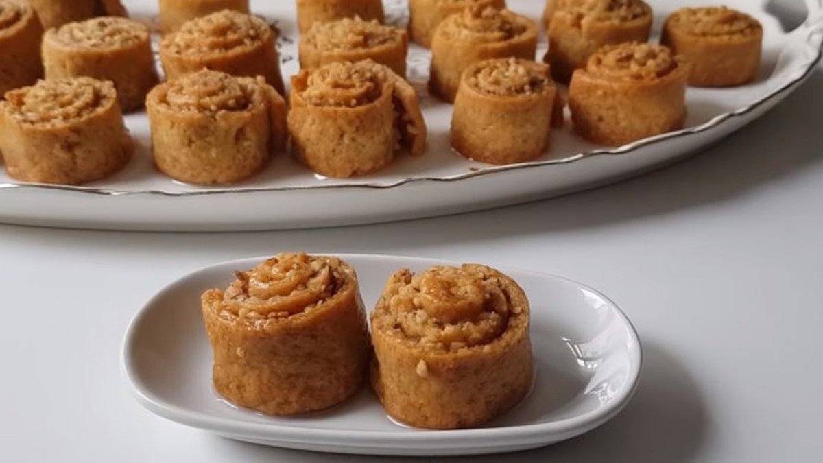 Canı baklava çeken hemen denesin! Ne yufka gerekiyor ne açma: İşte cevizli rulo tatlı tarifi