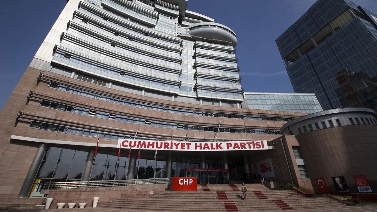 CHP'den depremin yıl dönümünde 81 ilde anma töreni