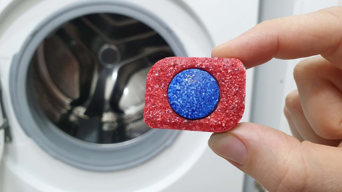 Çamaşır makinesine bulaşık tableti atarsanız ne olur? Etkisini görünce inanamayacaksınız
