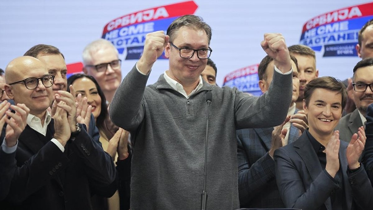 Sırbistan’da Vucic’in galibiyeti ‘resmen’ duyuruldu