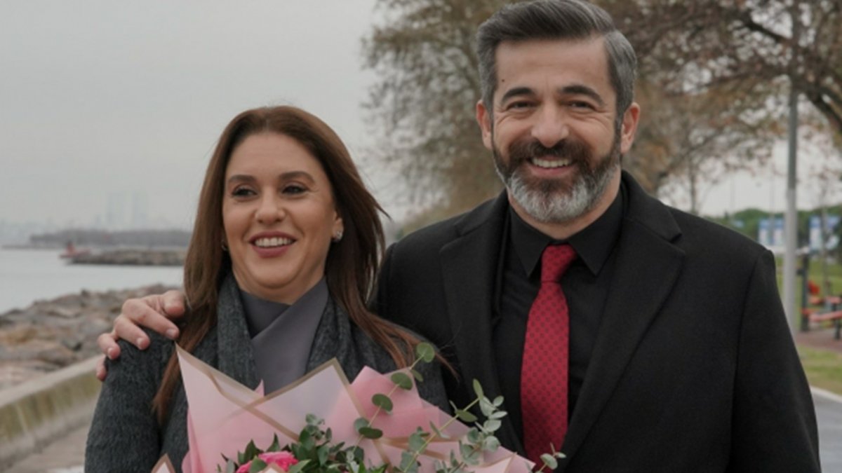 Kızılcık Şerbeti dizisinden olay gönderme! Öyle bir olaya parmak bastılar ki, dikkatli izleyicinin gözünden o detay kaçmadı...