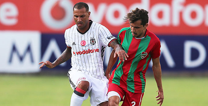 Beşiktaş'a yine yağmur engeli: Maç tamamlanamadı!