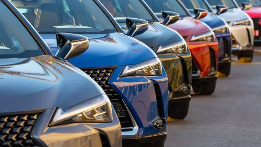 Otomobil fiyatları yeni yılda artacak mı? Enflasyon ve kur artışlarının etkisi merak konusu