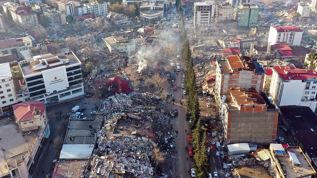 Depremde 60 kişiye mezar olmuştu! Bilirkişi asli sorumlu bulamadı, müteahhit tahliye oldu