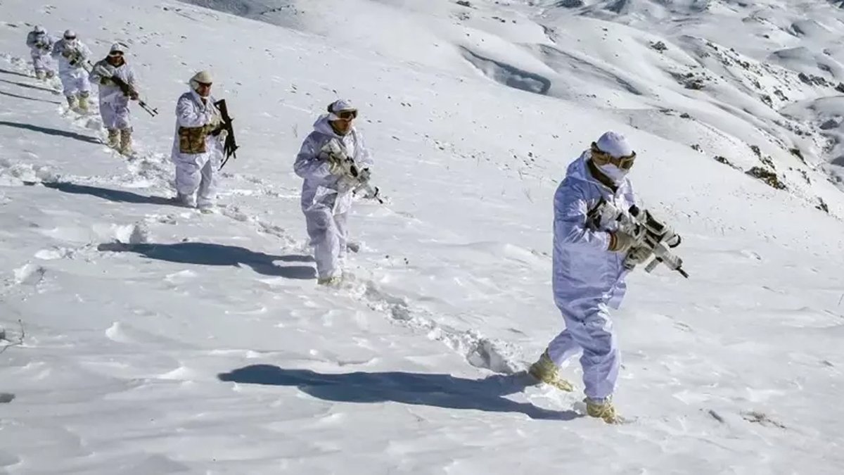 72 tim ile 7 ilde terör operasyonu