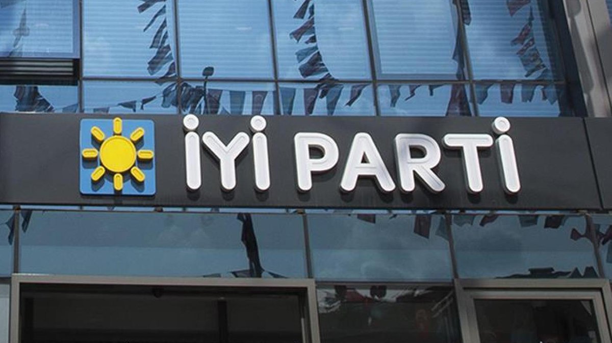 CHP'den istifa edip İYİ Parti'ye geçti