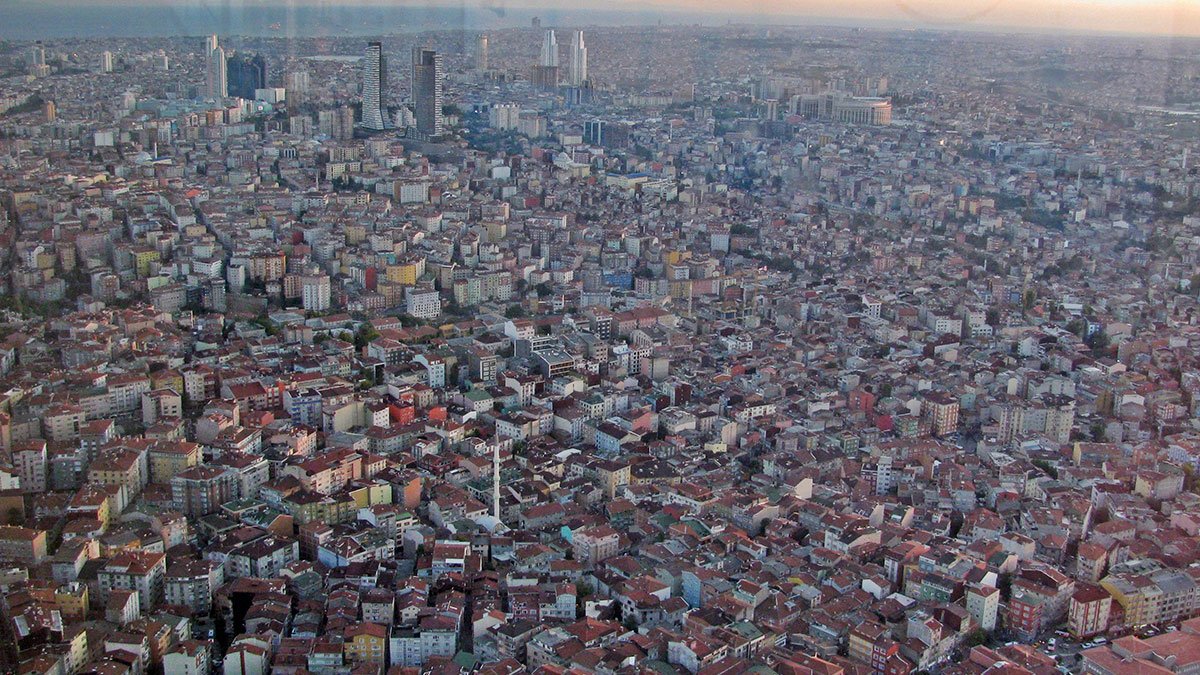 Deprem riski çok yüksek: İstanbul'un o üç ilçesinde korkutan görüntü! Adeta üstü açık mezarlık