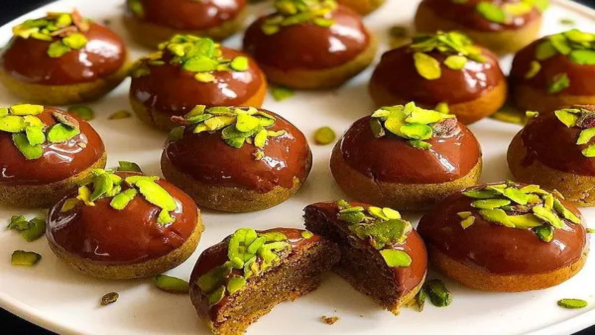 Baklava kurabiye tarifi: Yiyenler tarifi için kırk takla atıyor, tadıyla pastanelere bile taş çıkarıyor