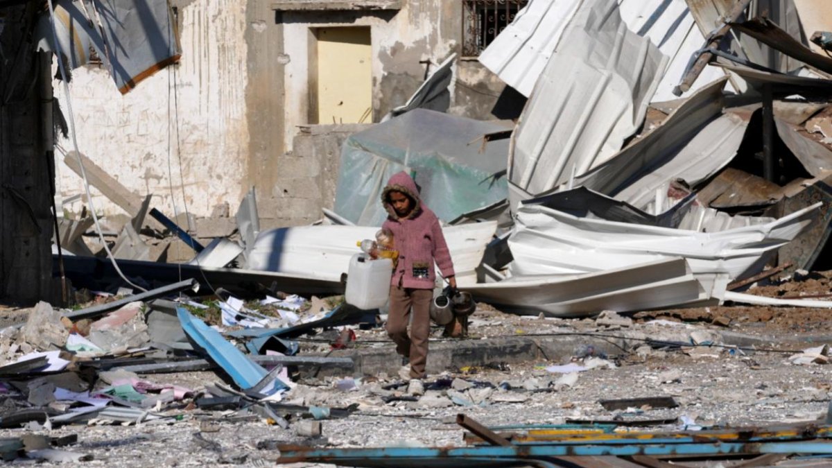 Gazzeli çocuklar açlığın pençesinde