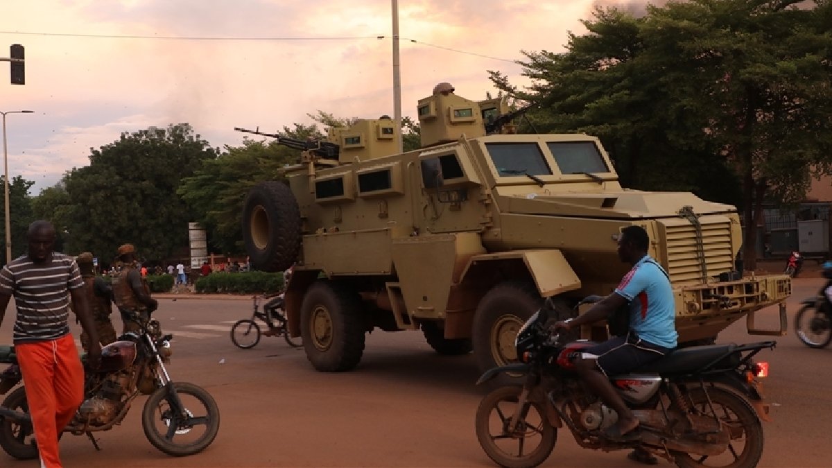Burkina Fasolu yetkililer duyurdu: Darbe girişimini engelledik