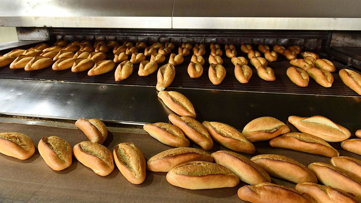 Deprem bölgesinde ekmeğe zam