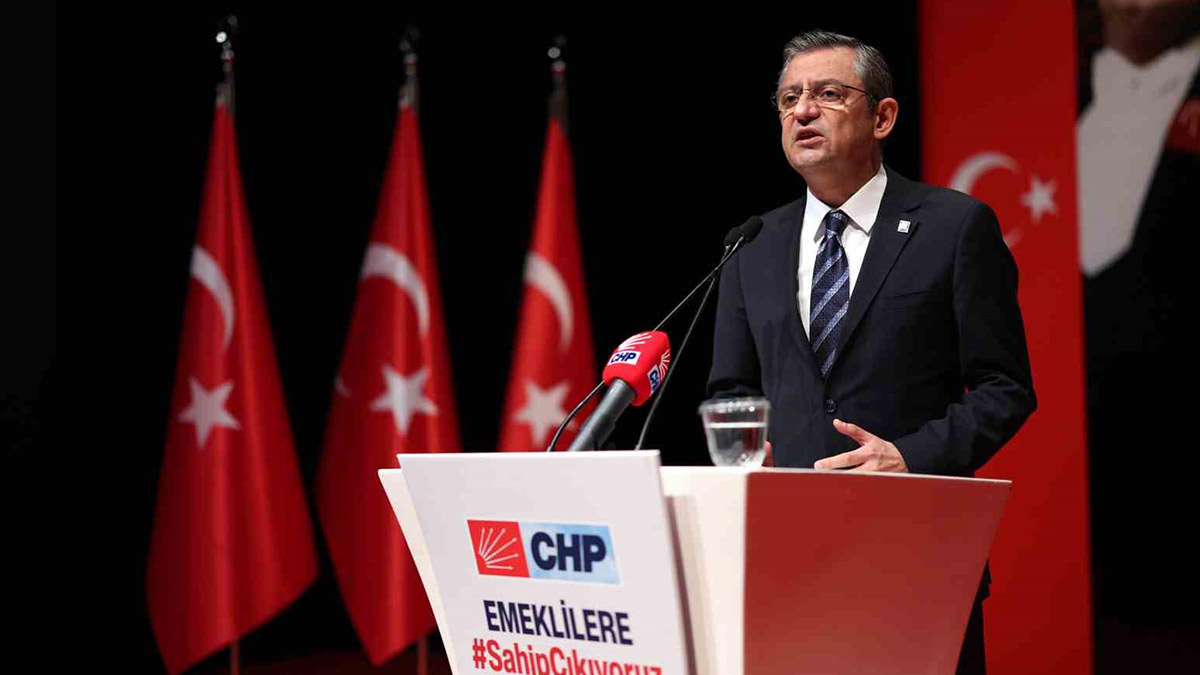 Özel'den Erdoğan'ın eleştirilerine 'emekli maaşı' göndermeli cevap: Önce 10 bin lirayı asgari ücret seviyesine çıkarsın