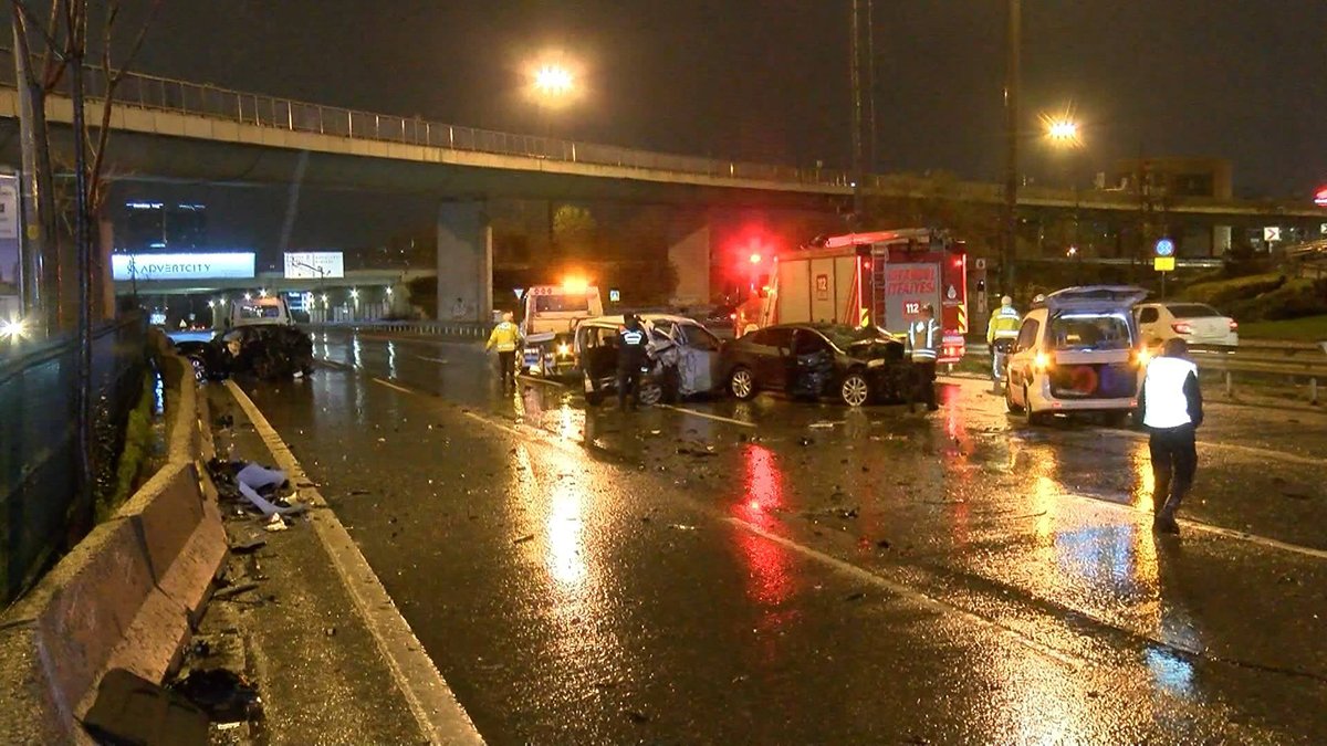 Alkollü sürücü dehşet saçtı! İstanbul'da feci kaza: 5 yaralı