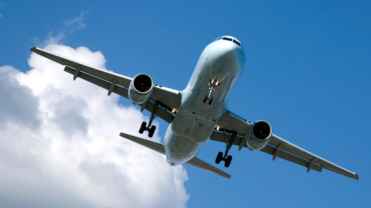 Afganistan'da uçak düştü! 4'ü mürettebat 6 kişi bulunuyordu