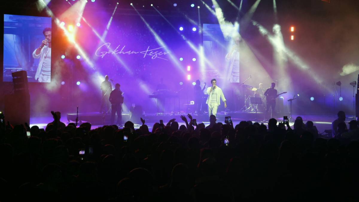 Küçükçekmece’de 3. Gençlik Festivali’nde gençler müziğe doydu