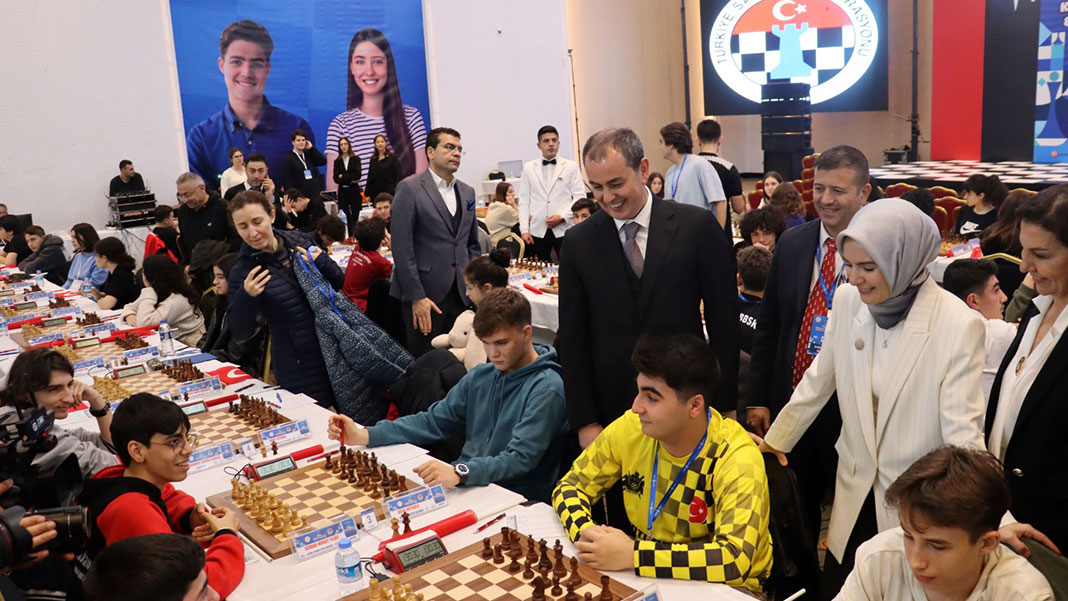 Antalya'da satranç şampiyonası heyecanı