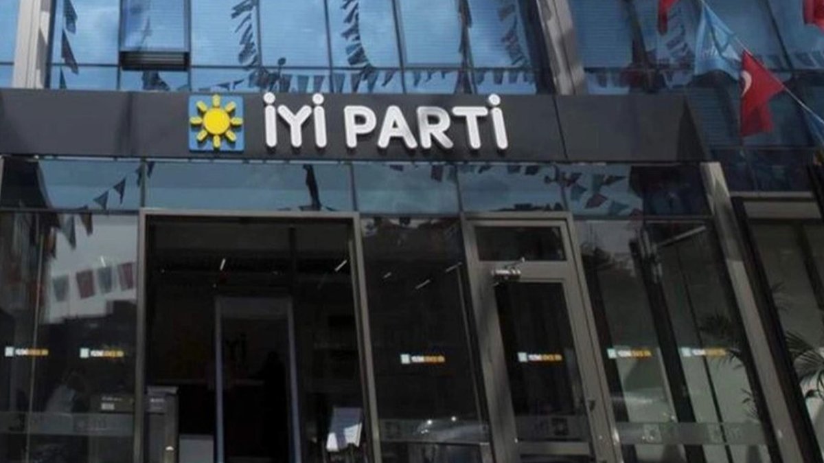 İYİ Parti Belediye başkan adayı, adaylıktan çekildi!