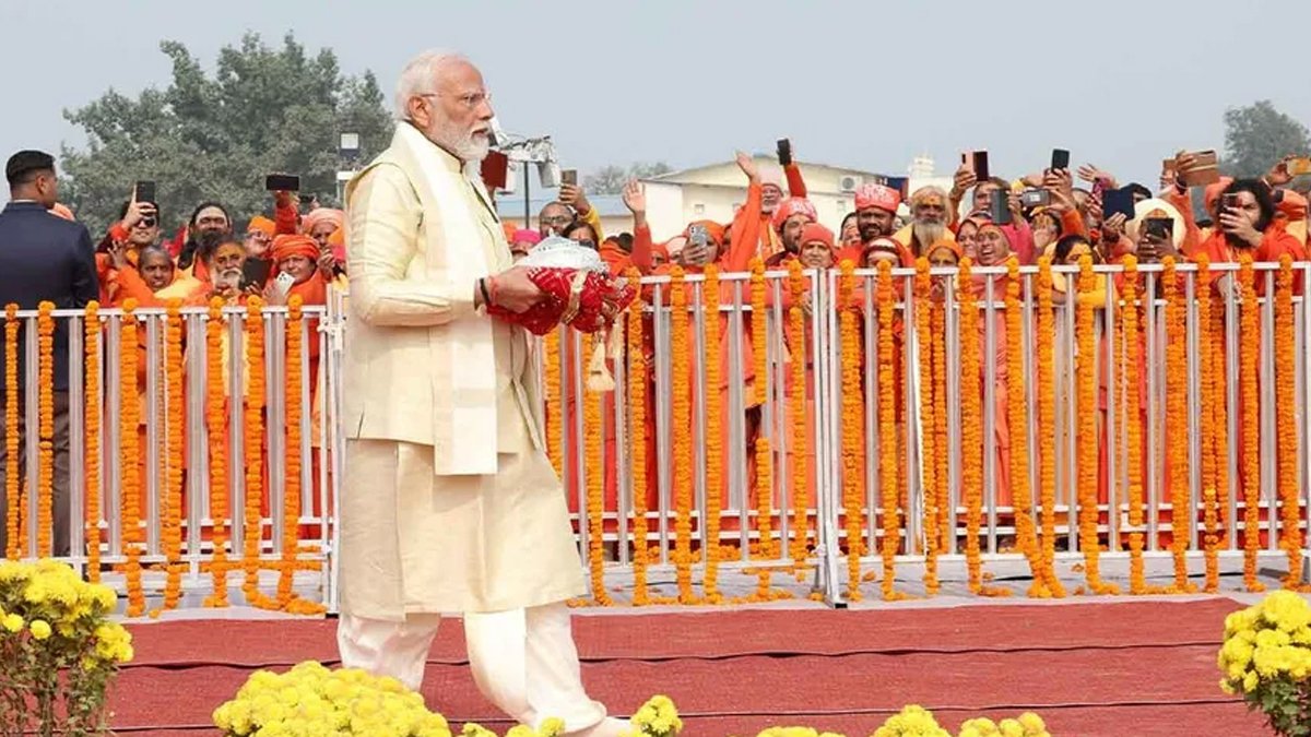 Yüzlerce yıllık cami yıkıldı Hindu tapınağı açıldı