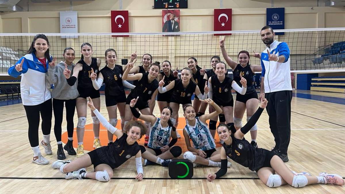 Gelenek değişmedi, “Bizim Kızlar” yine bilecik şampiyonu oldu