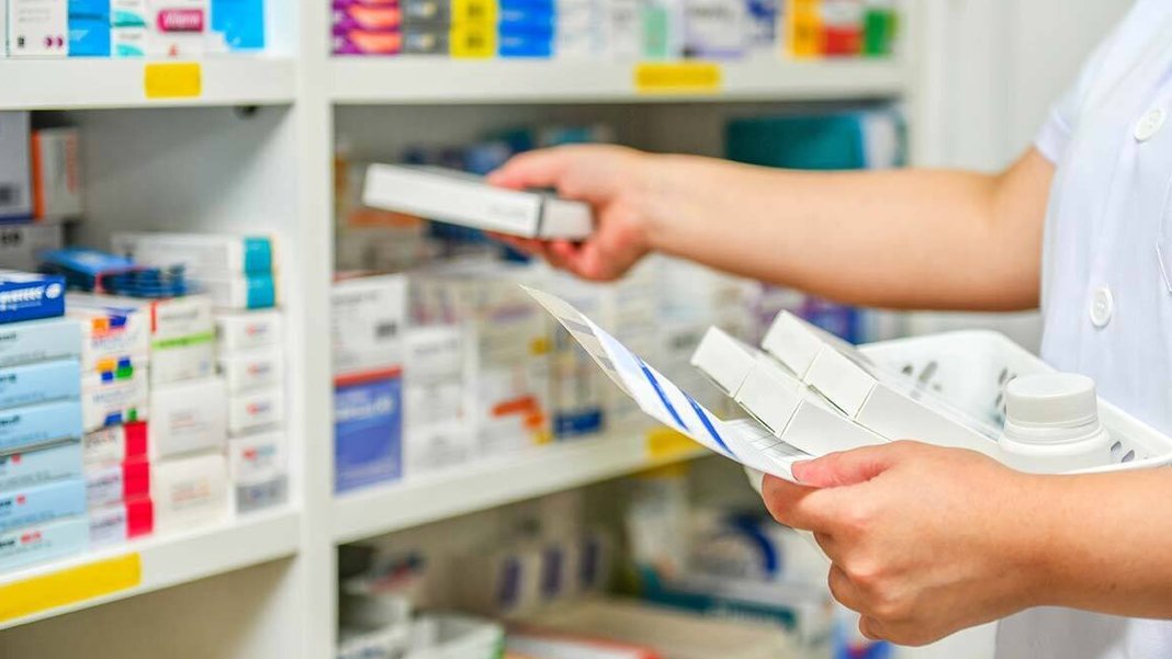 İlaç krizi kendini göstermeye başladı: Firmalar zammı az buldu hayati önem taşıyanları Türkiye'den çekti