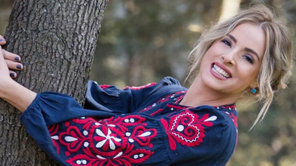 Doğa Rutkay İstanbul'u bırakıp Urla'ya yerleşti! Güldür Güldür oyuncusunun yeni hayatına beğeni yağdı