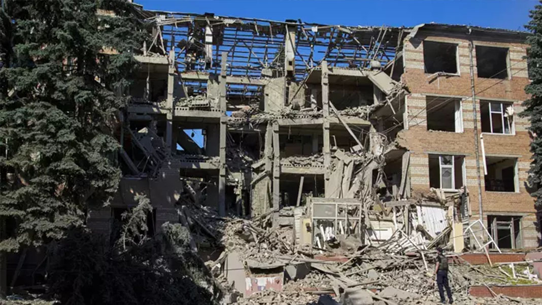 Rusya Ukrayna'nın Harkov kentine saldırdı