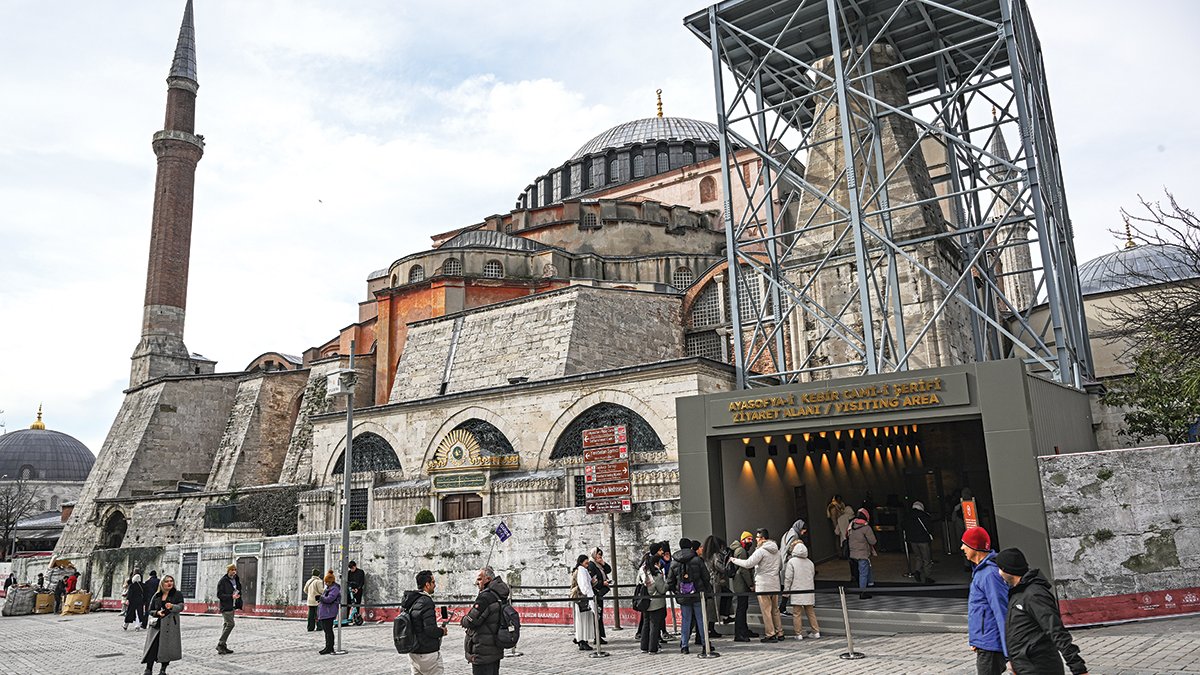 Ayasofya'da hibrit çözüm