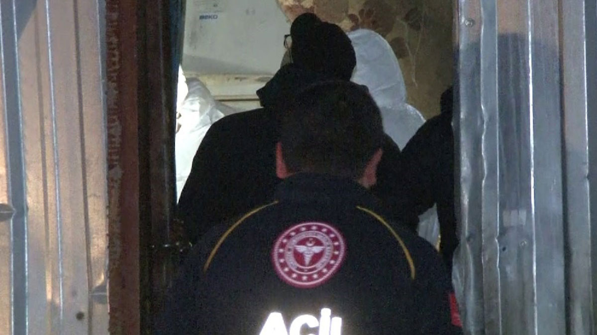 Akşam saatlerinde kötü kokular gelen işyerinde şoke eden manzara! Meğer günler önce...