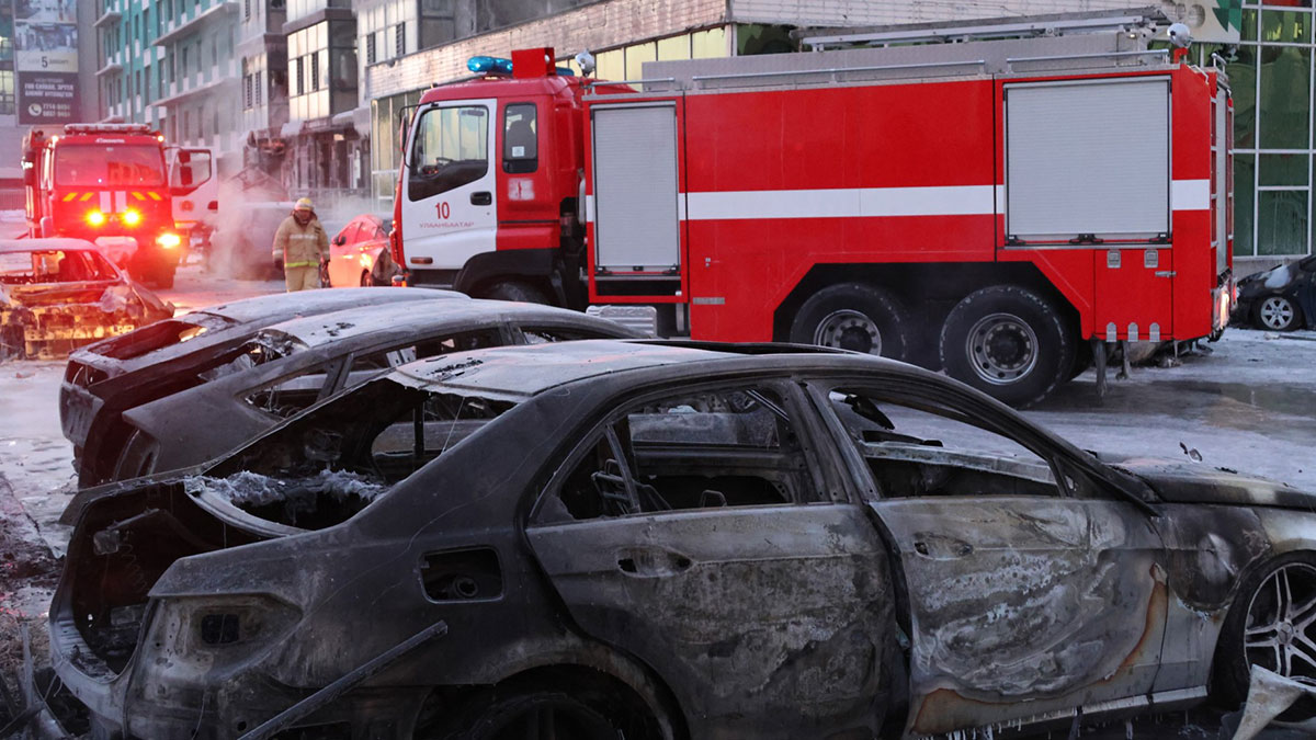 Moğolistan'da 60 tonluk gaz tankeri patladı