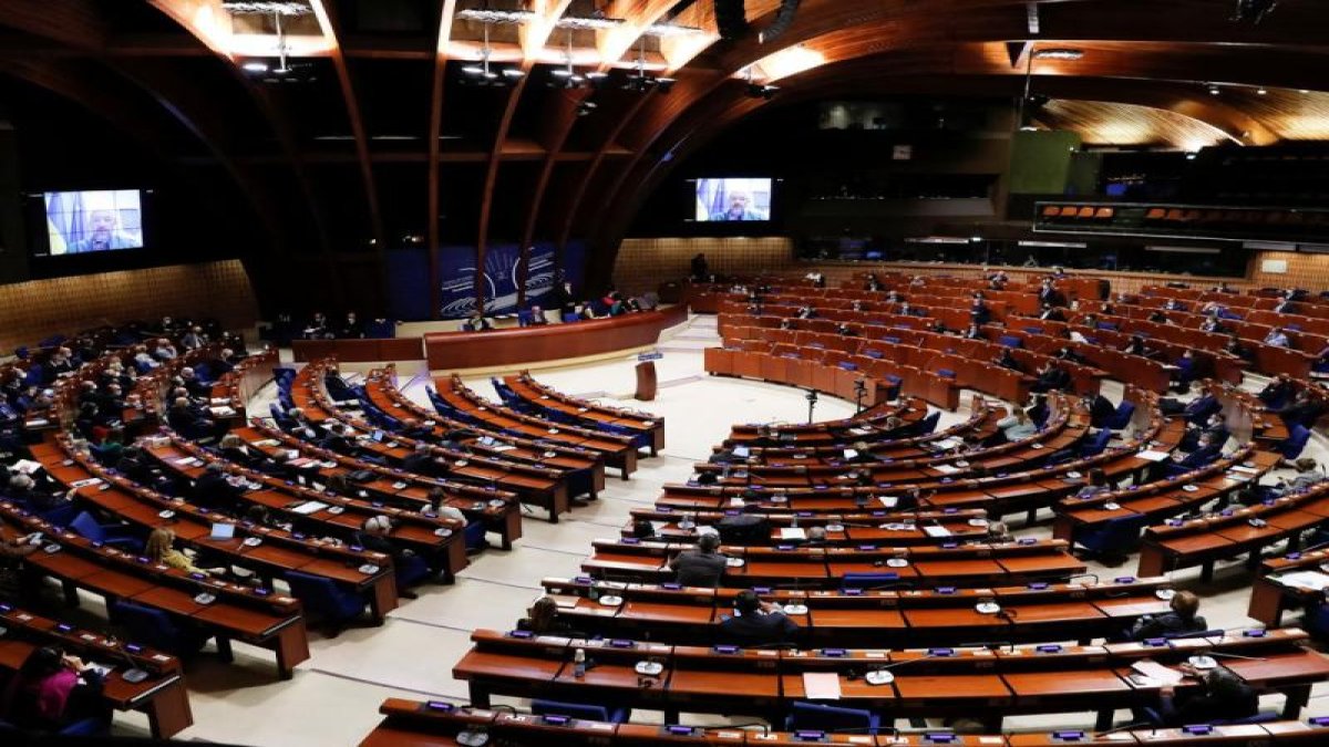 Azerbaycan heyeti AKPM oturumunu terk etti