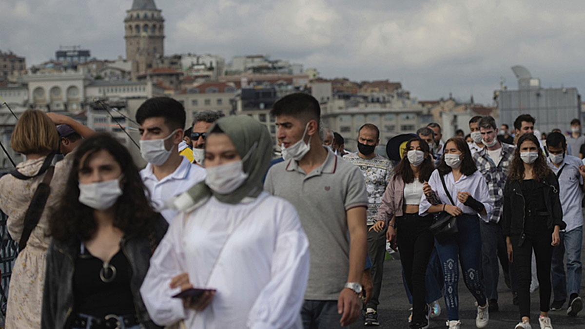 Maske zorunluluğu getirilmeli, salgın durumu ciddileşiyor! Sağlık Bakanlığı'na acil çağrı
