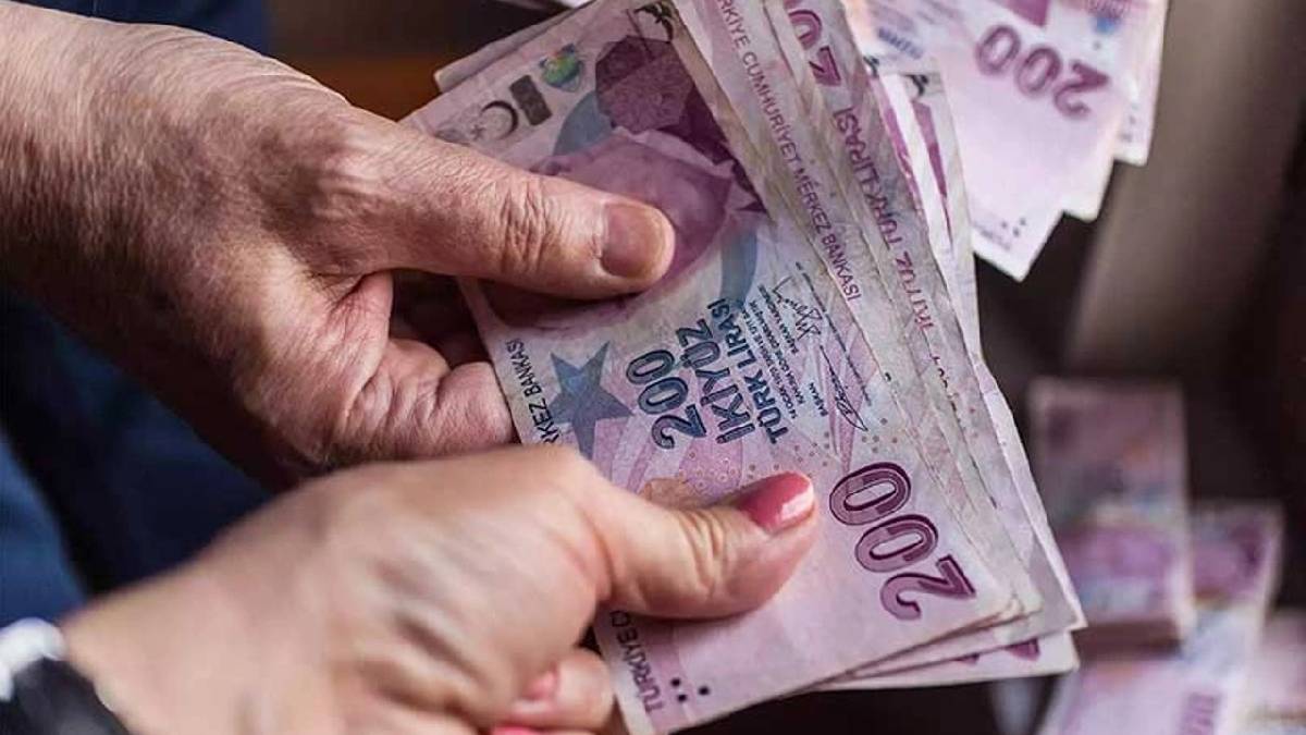 En düşük emekli maaşında değişiklik! Ek ödemeler geliyor: O tarihte hesaplara yatacak